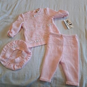 B.T. Kids 3 piece Vintage knit girls 3-6 months top, bottom & hat, New